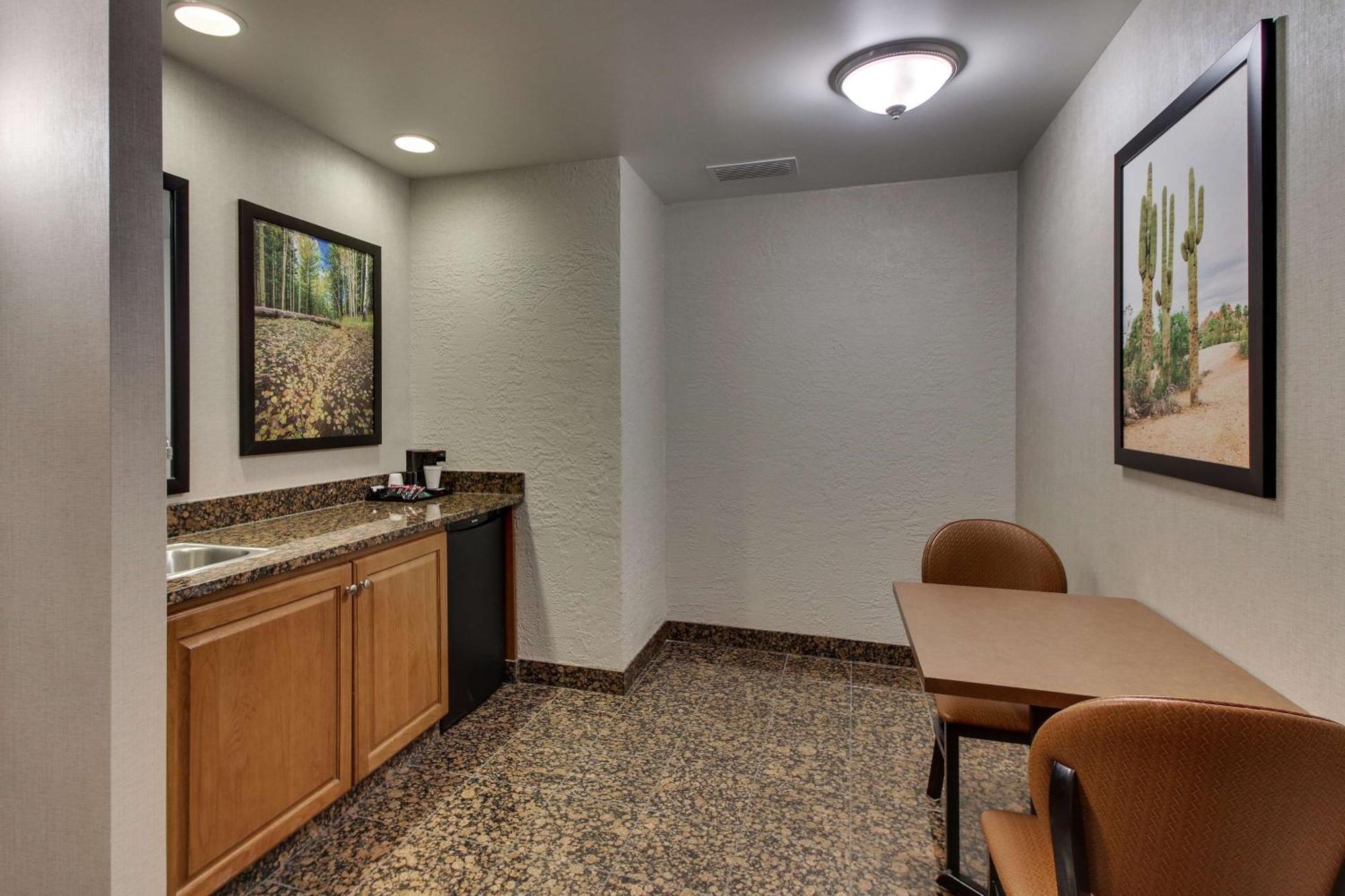 Drury Inn & Suites Phoenix Happy Valley Экстерьер фото