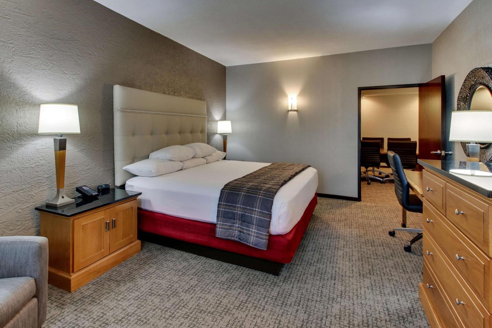Drury Inn & Suites Phoenix Happy Valley Экстерьер фото